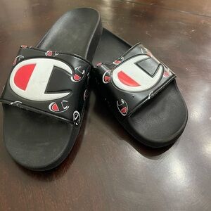 Champion slides size 8 black